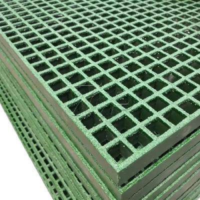 Solar rooftop walkways with grit non-slip FRP grating